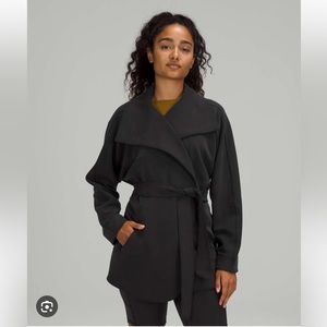 NWT Lululemon Softstreme Belted Wrap in Black